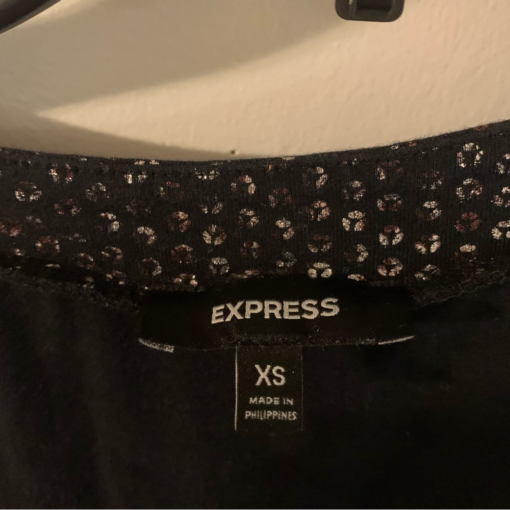 Express Sequin Pattern Tank Top - Picture 3 of 3
